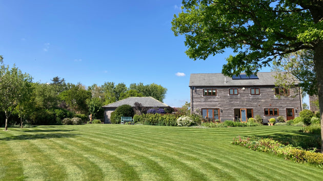{"alt"=>"Extra large sized GreenThumb lawn"}
